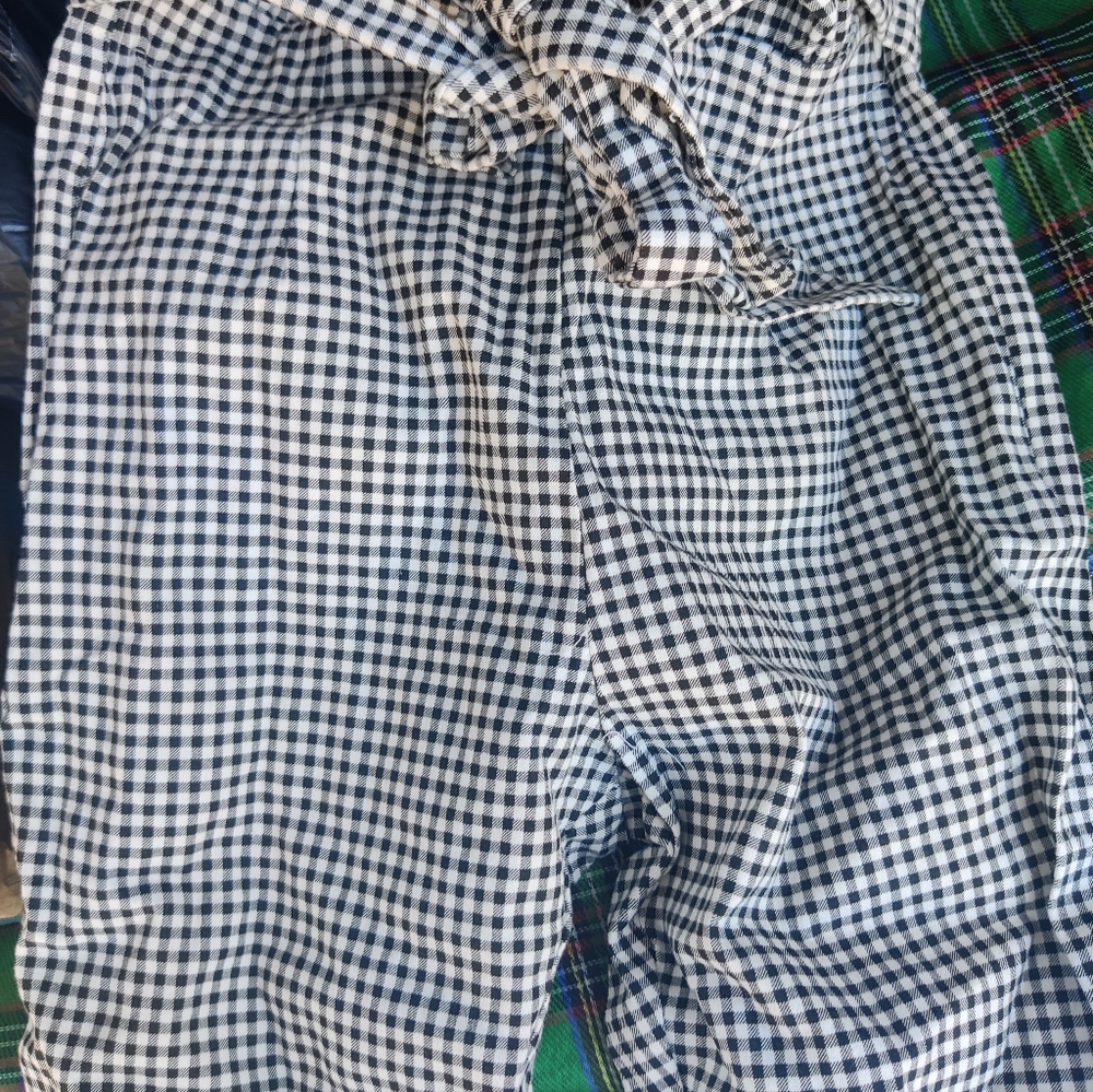 Clothes - Picture 5 of 8